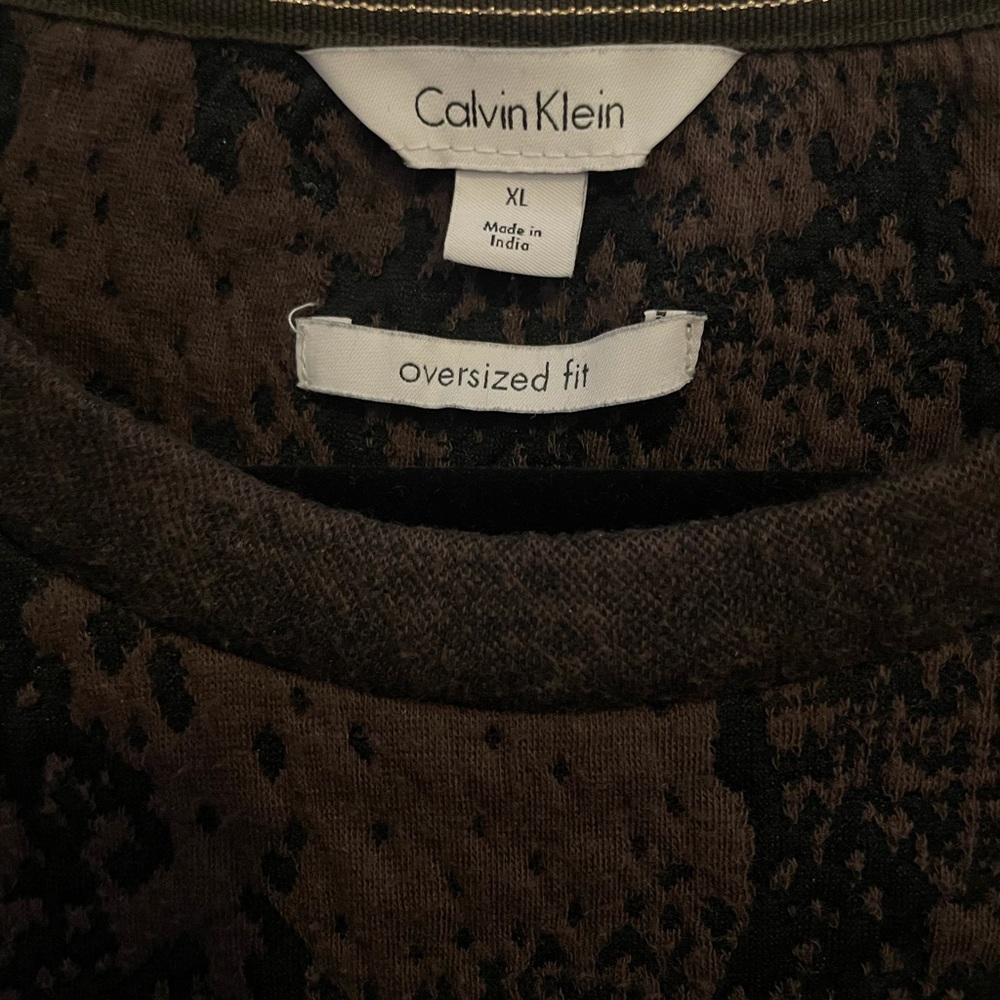 Men’s XL Calvin Klein Textured Crewneck Sweater (oversize fit)